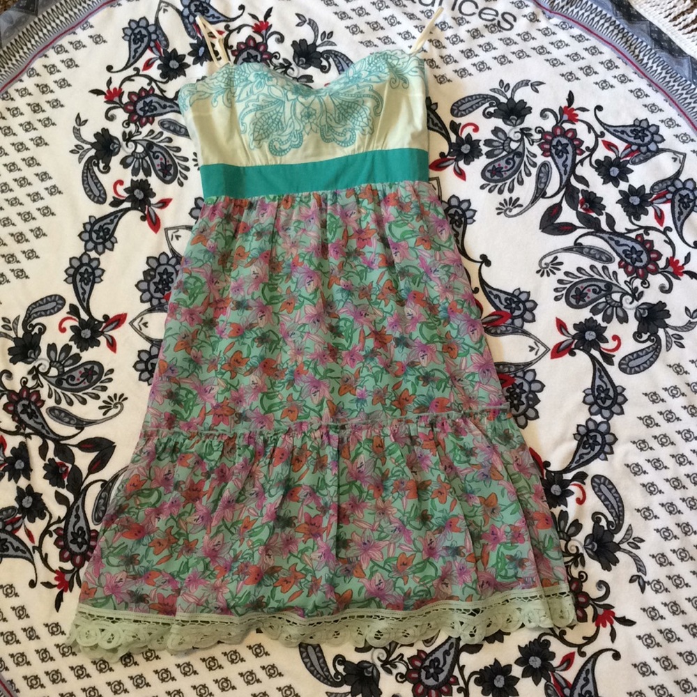Flying tomato floral dress size small in juniors